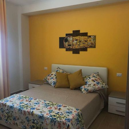Holiday In Home | Le Ciminiere Catania Bagian luar foto