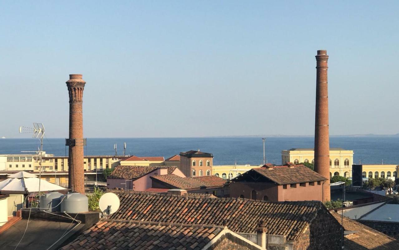 Holiday In Home | Le Ciminiere Catania Bagian luar foto