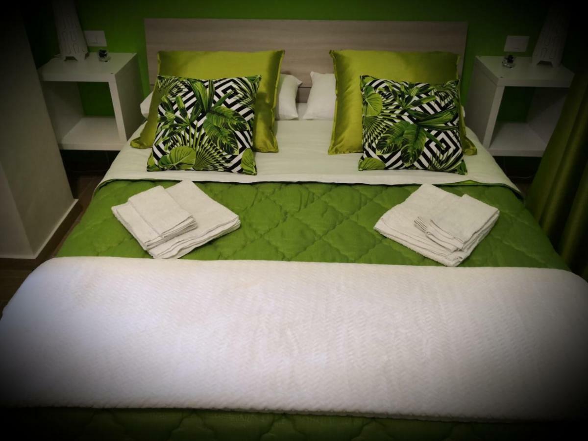 Holiday In Home | Le Ciminiere Catania Bagian luar foto